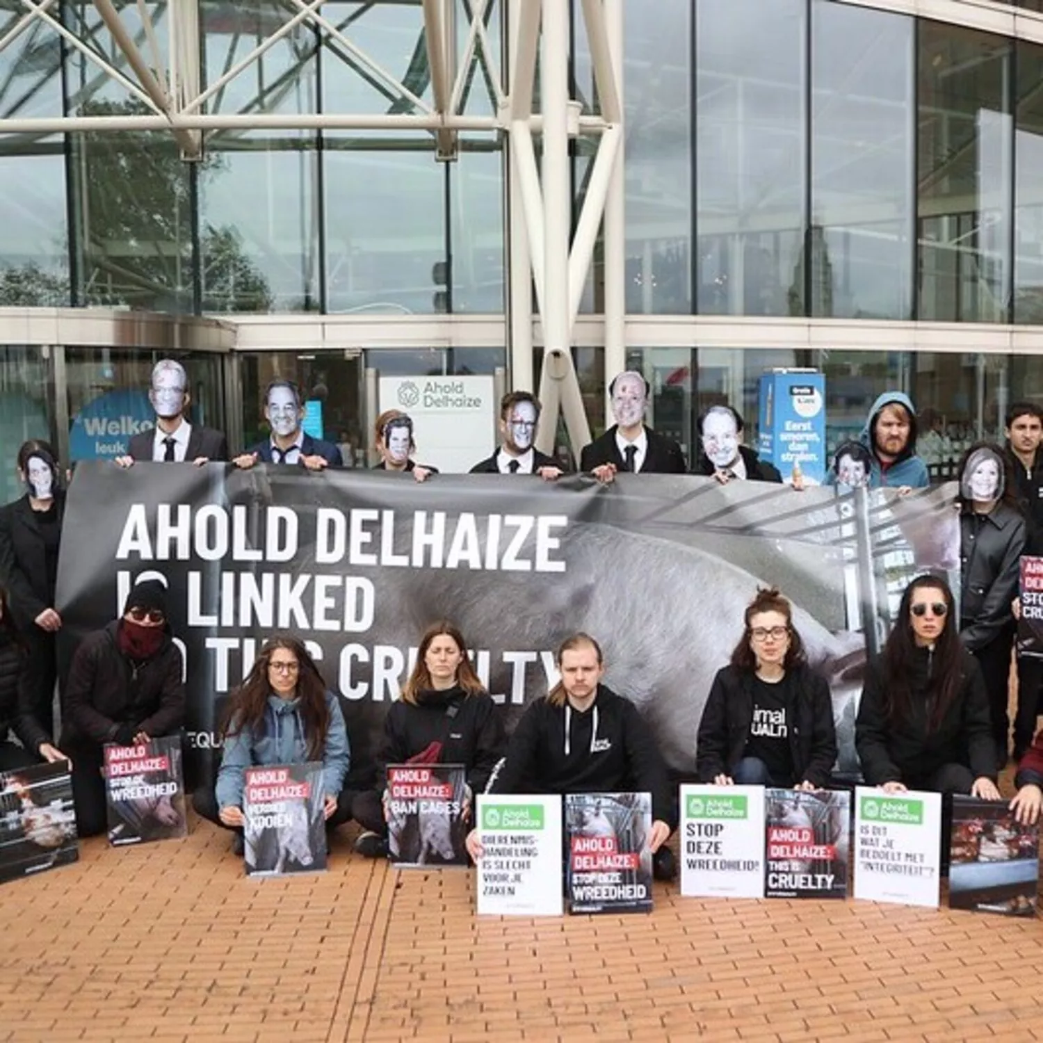 Protest vor Pandora gegen Ahold Delhaize