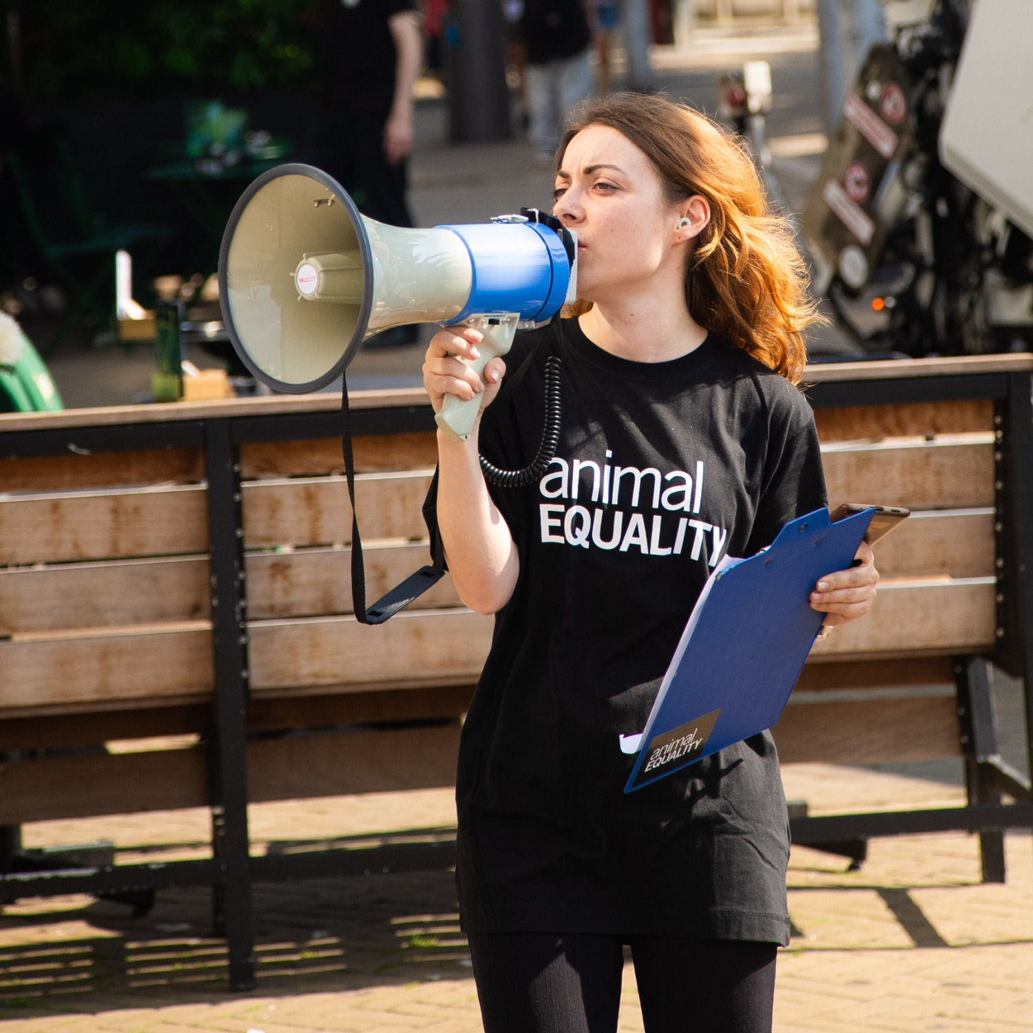Aktivistin bei Protesten in den Niederlanden