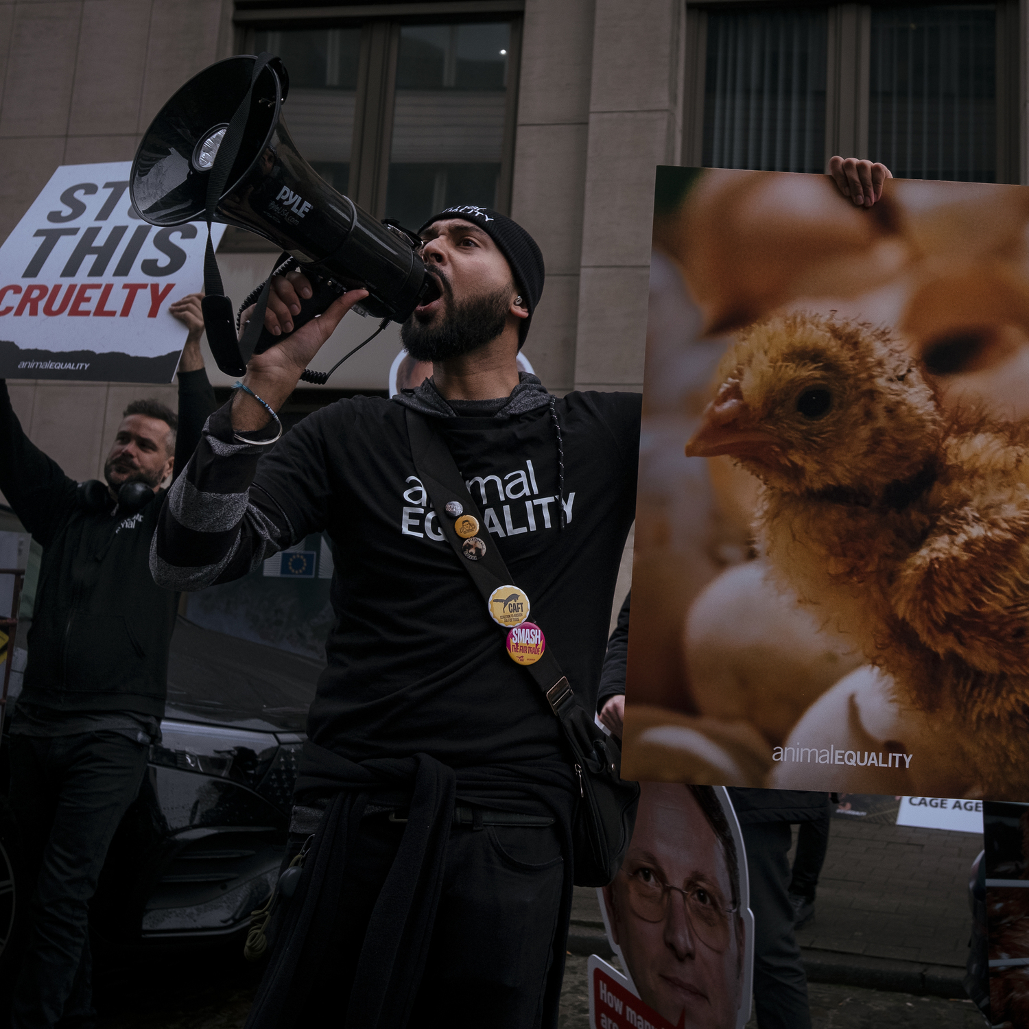 Aktivist*innen bei einem Protest