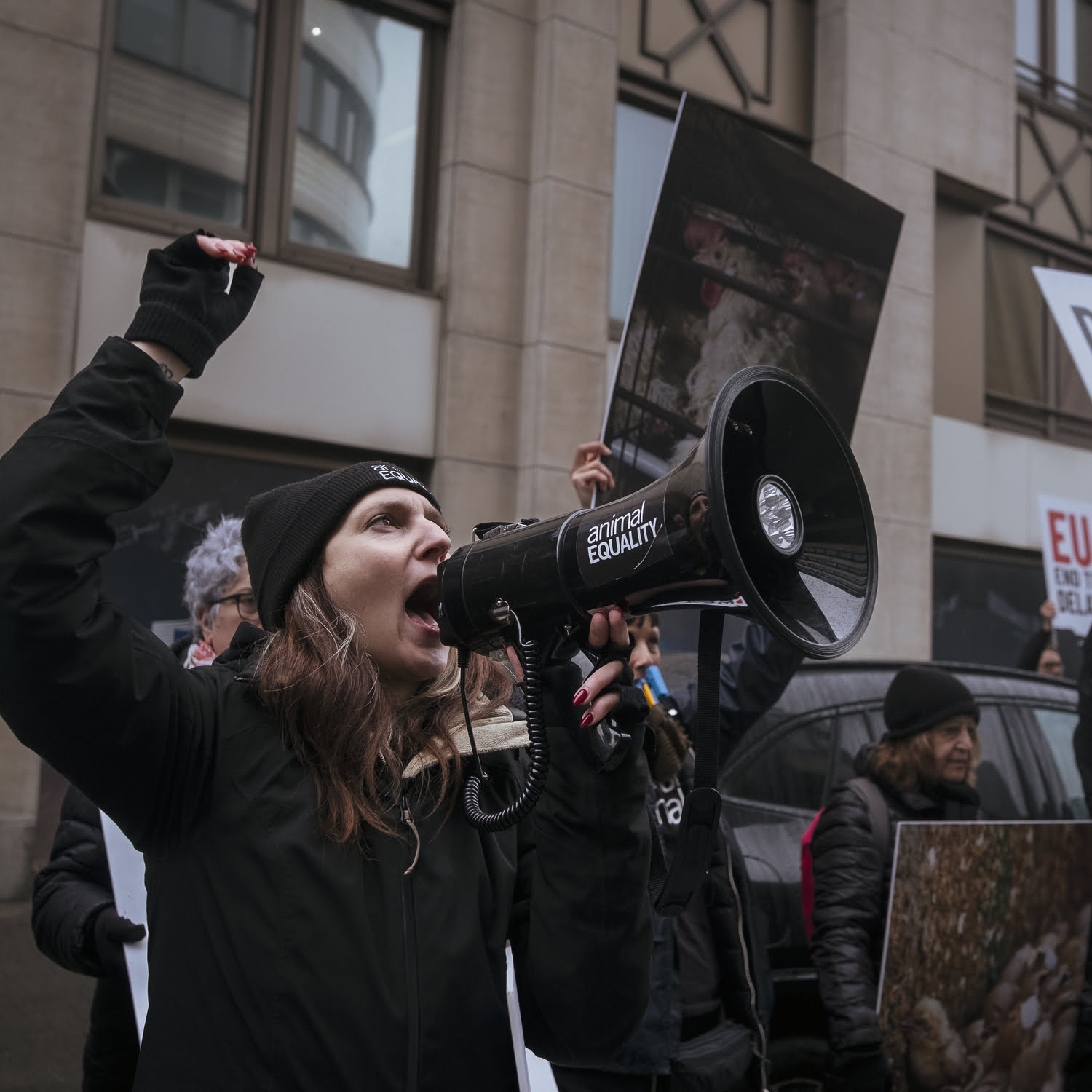 Aktivistin bei Protest