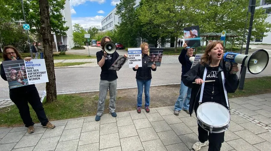 Protest gegen MyTheresa